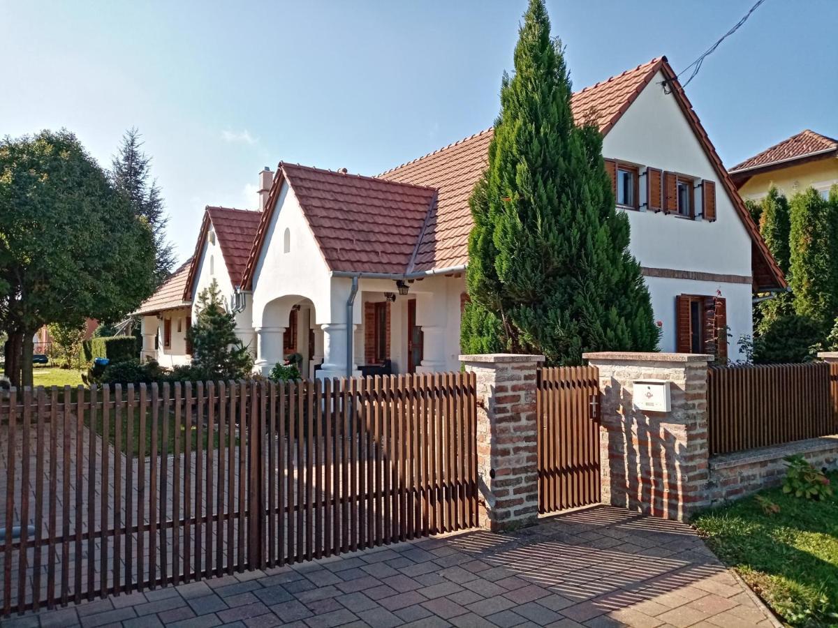 Negy Evszak Apartmanhaz Залакарош Екстер'єр фото